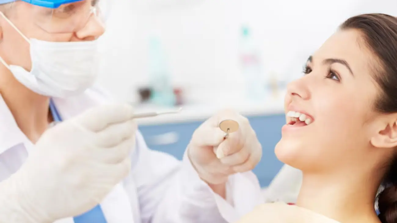 Expert care for PFM crowns in Qatar.