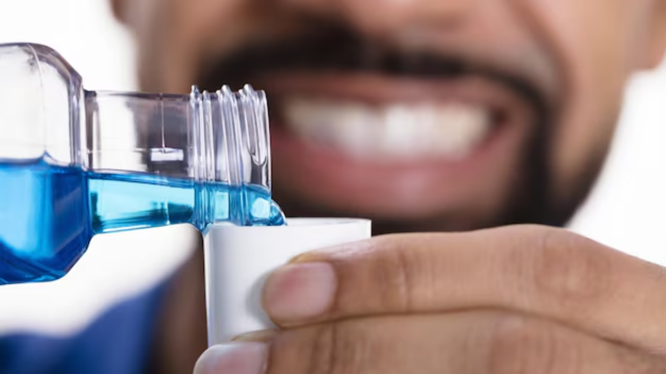Effective solutions for bleeding gums treatment.