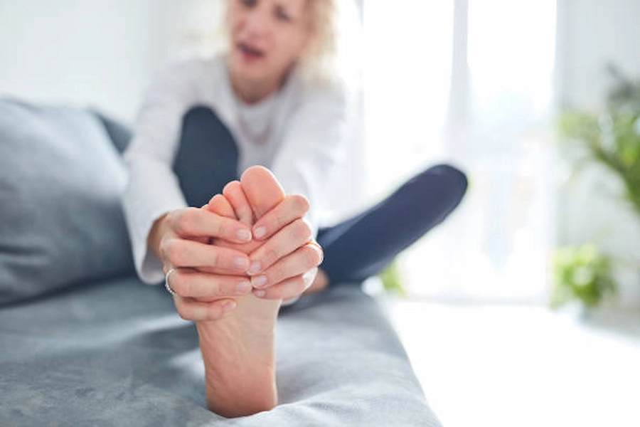 تمزق أربطة القدم: التعافي والرعاية الصحية