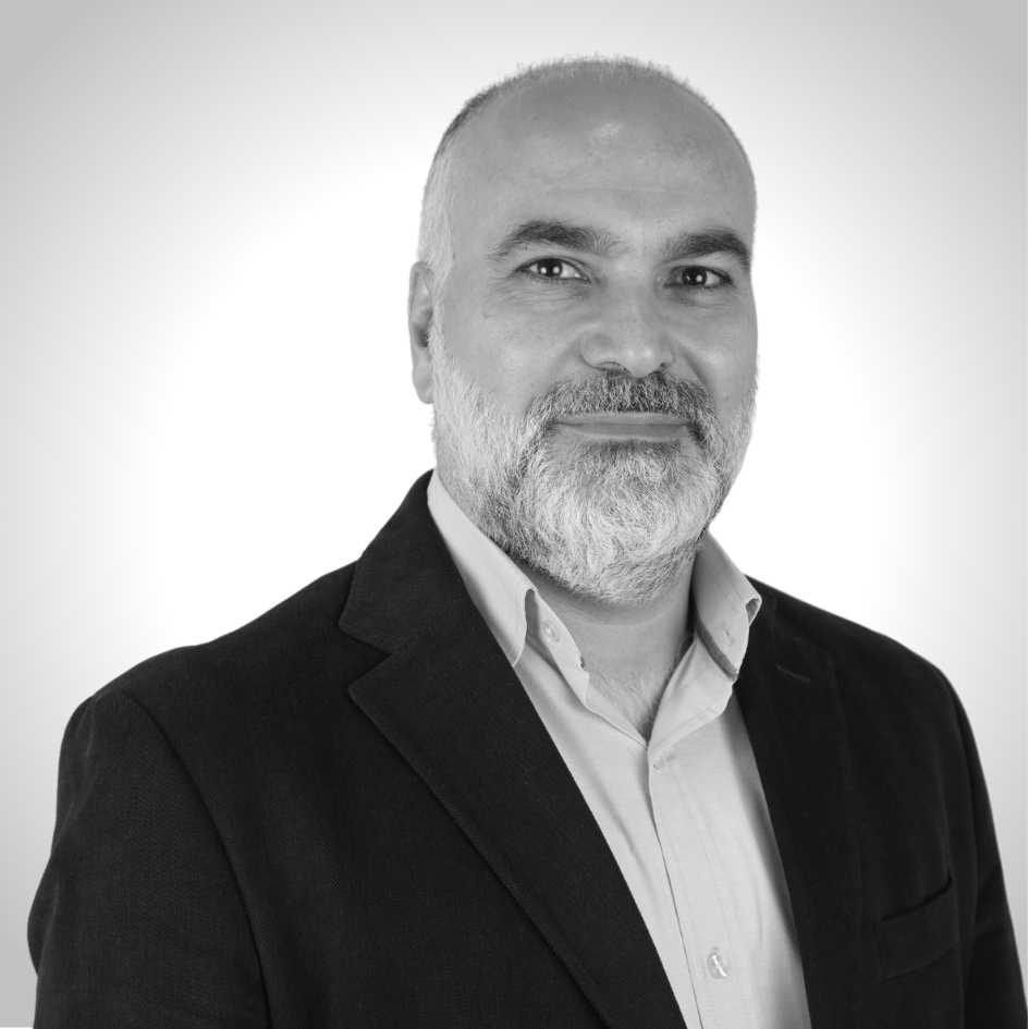 DANY ABOU KHAZAA, CHIEF ACCOUNTANT