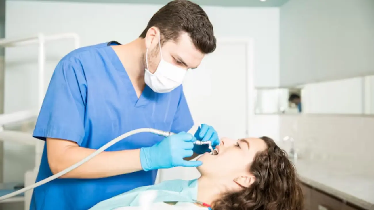 Urgent dental care appointment in Qatar.