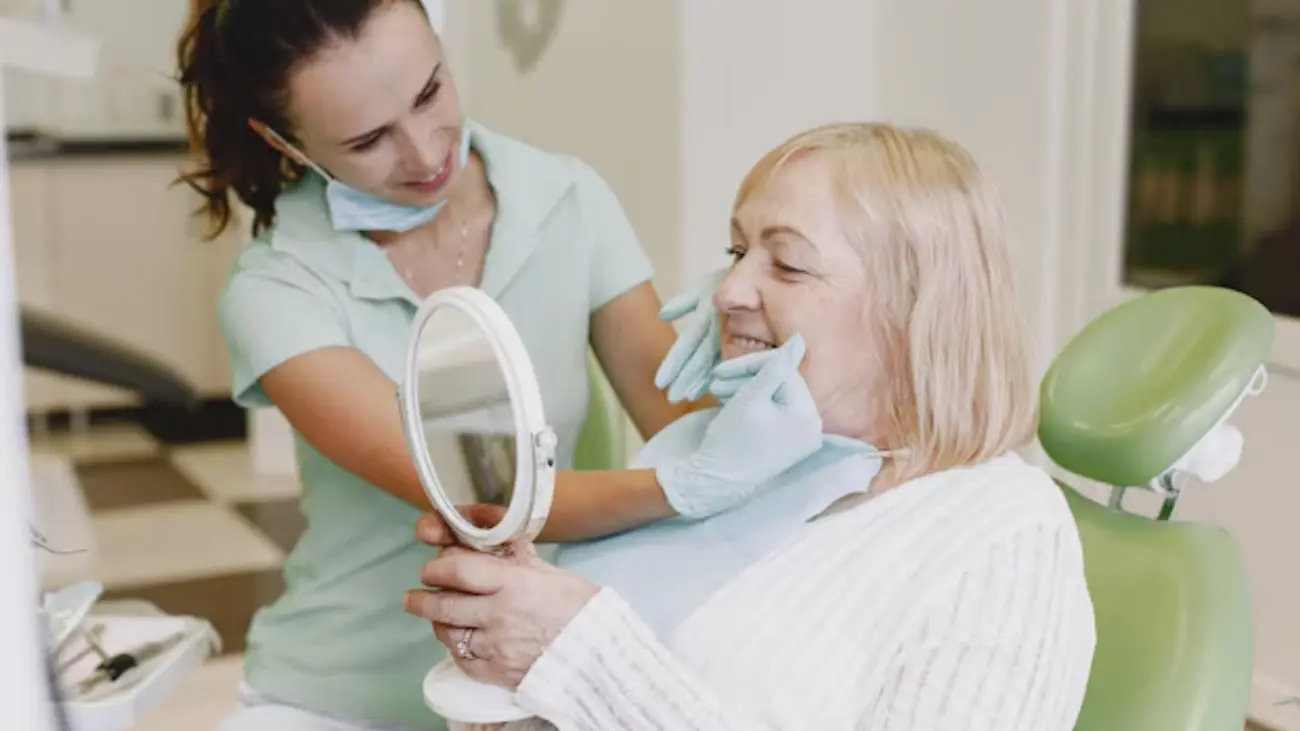 Compassionate denture dentist caring for patients in Qatar.