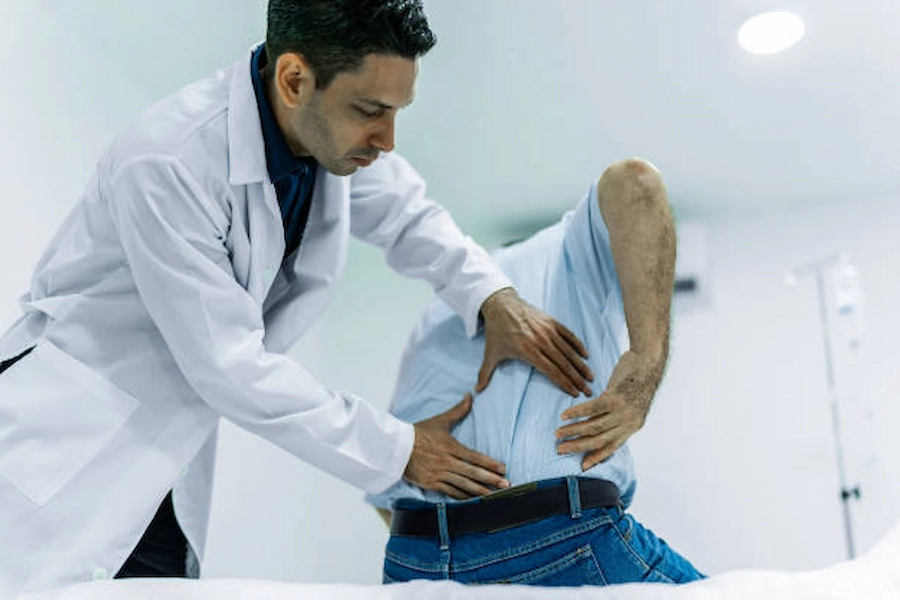 جلسة علاج الانزلاق الغضروفي القطني الشاملة
