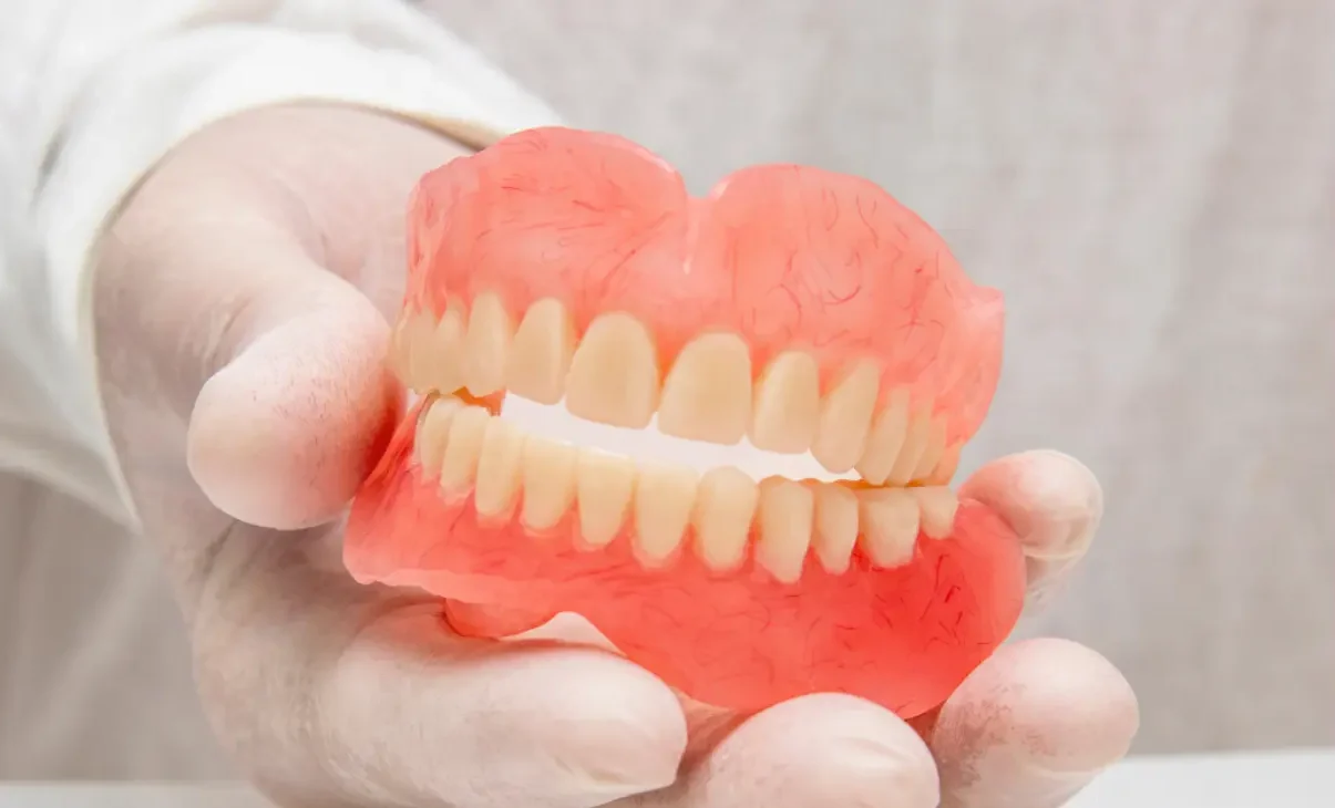 Temporary dentures for enhanced smile aesthetics